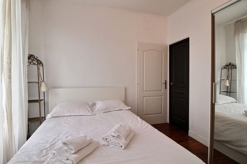 d&eacute;couvrez nos solutions d&rsquo;am&eacute;lioration acoustique pour appartement dans le 75007 &agrave; paris : conseils professionnels, isolation phonique et confort sonore assur&eacute;s pour une vie paisible en milieu urbain.