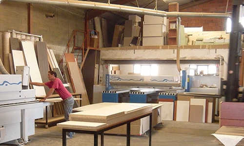 faites appel &agrave; un artisan int&eacute;rieur qualifi&eacute; pour vos travaux de r&eacute;novation, d&rsquo;am&eacute;nagement et de d&eacute;coration. expertise, conseils personnalis&eacute;s et finitions soign&eacute;es pour sublimer votre int&eacute;rieur.