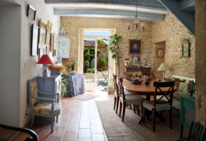 old home renovation contractors near me trouvez des entrepreneurs spécialisés dans la rénovation de maisons anciennes près de chez vous. expertise, conseils personnalisés et travaux de qualité pour redonner vie à votre patrimoine.