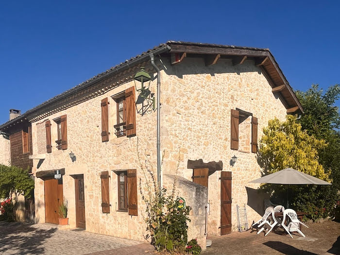 old home renovation contractors near me trouvez des entrepreneurs spécialisés dans la rénovation d’anciennes maisons près de chez vous. expertise, conseils et devis gratuits pour redonner vie à votre patrimoine immobilier.
