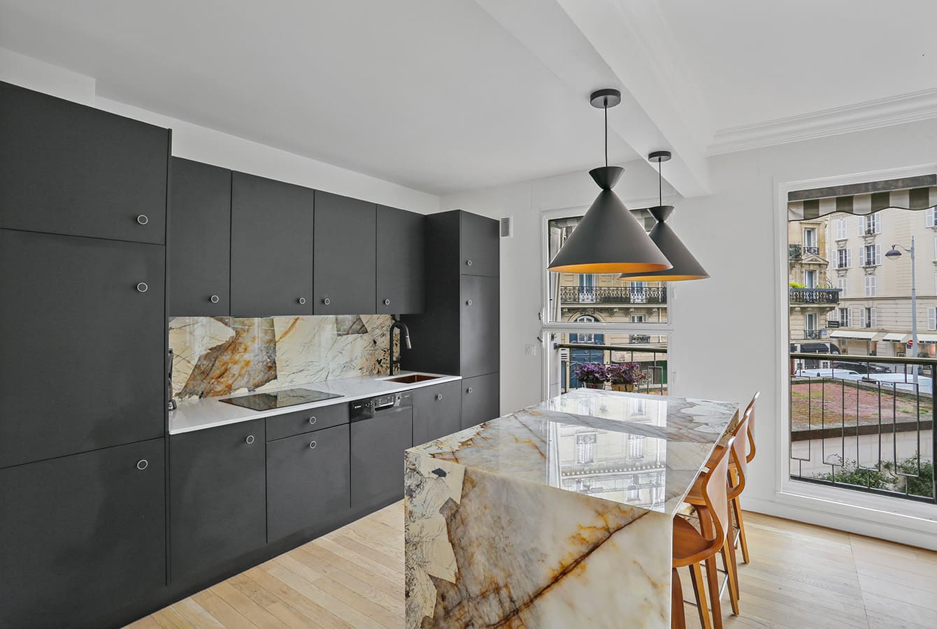 d&eacute;couvrez les meilleurs mat&eacute;riaux pour un plan de travail sur mesure &agrave; paris 75007. conseils, qualit&eacute; et choix adapt&eacute;s &agrave; vos besoins pour votre cuisine ou salle de bain.