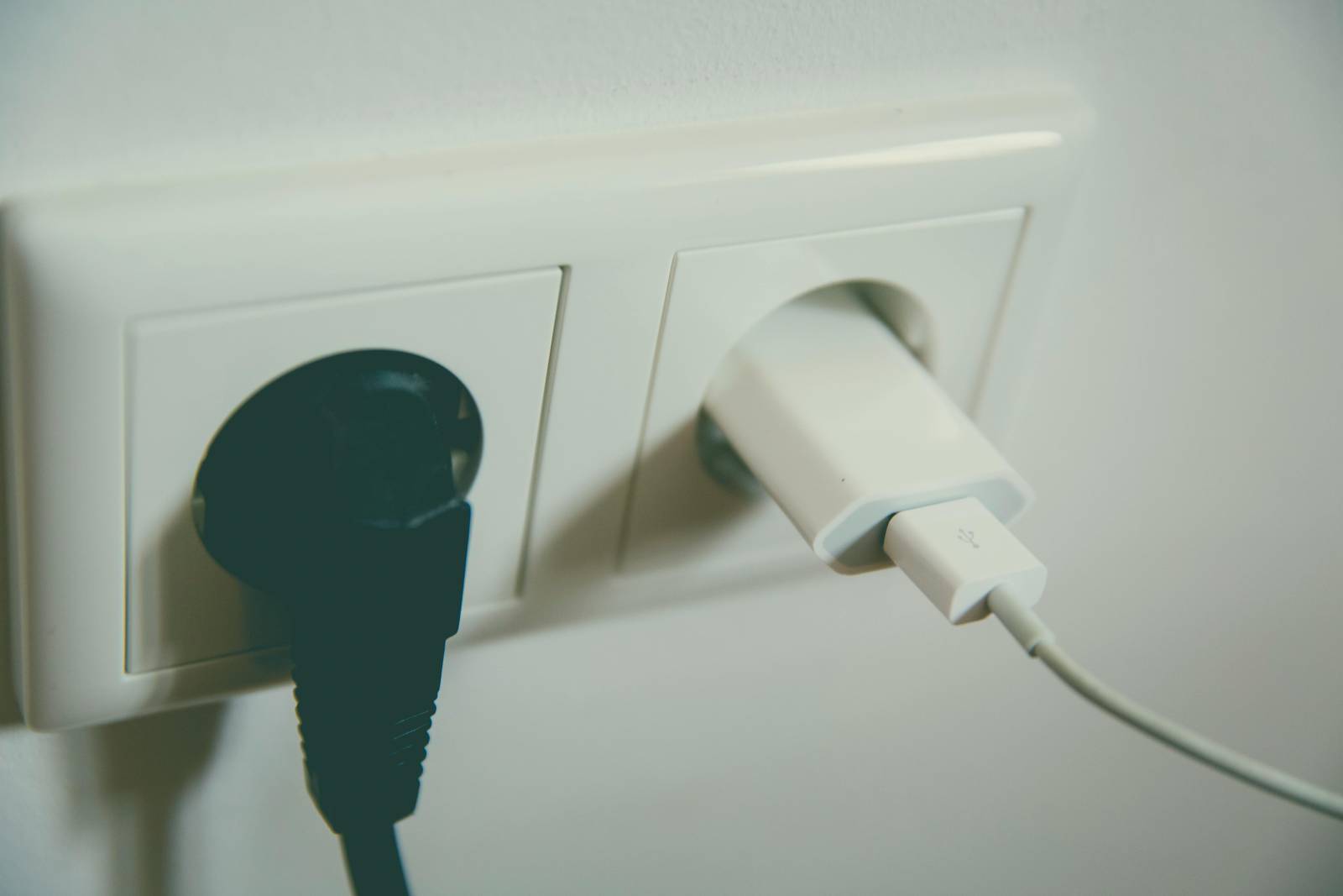 mise aux normes électrique dans le Paris 75007 normes électriques à paris 75007 : diagnostics, mise en conformité nf c 15-100 et installations par électriciens certifiés. sécurité, devis rapide.