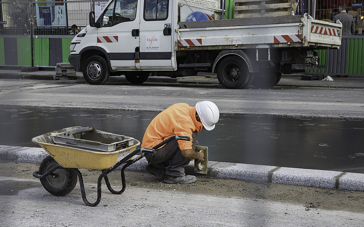 d&eacute;couvrez le processus d&eacute;taill&eacute; d&rsquo;un chantier &agrave; paris 75007 : &eacute;tapes, r&eacute;glementations et conseils pour la r&eacute;ussite de vos travaux dans ce prestigieux arrondissement parisien.