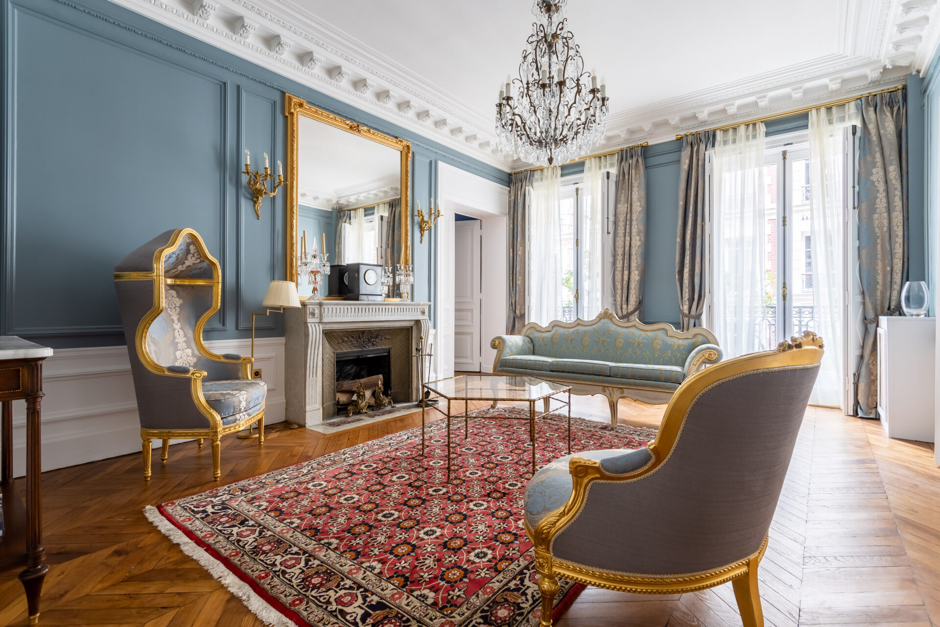 travaux de rénovation appartement Paris 75007 confiez la rénovation de votre appartement à paris 75007 à une équipe d'experts. bénéficiez de conseils personnalisés, d’un accompagnement sur-mesure et de travaux de qualité pour sublimer votre bien.