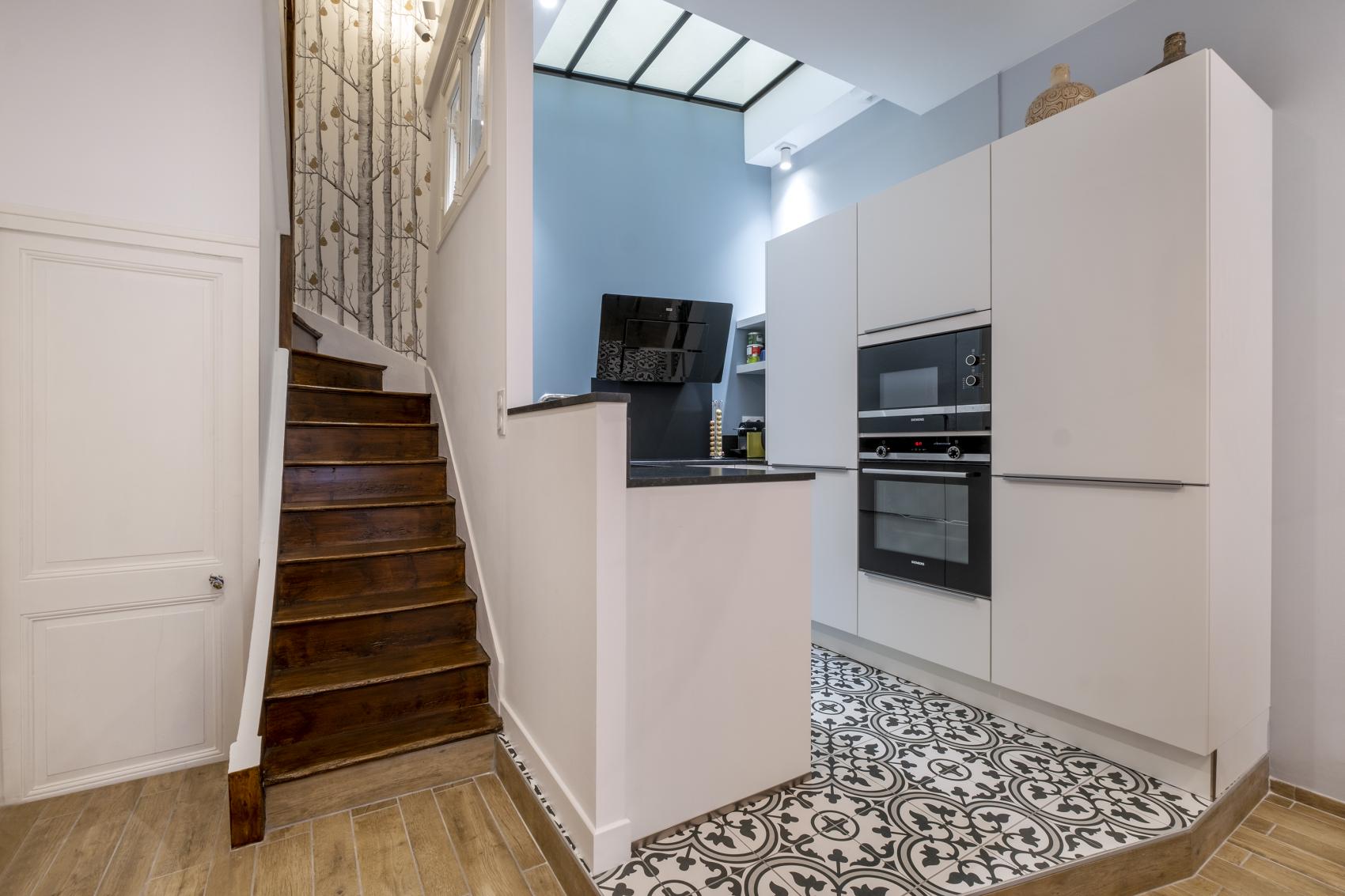 d&eacute;couvrez tout ce qu&rsquo;il faut savoir sur la r&eacute;novation immobili&egrave;re : conseils, &eacute;tapes cl&eacute;s, astuces pour r&eacute;ussir vos travaux et augmenter la valeur de votre bien immobilier.