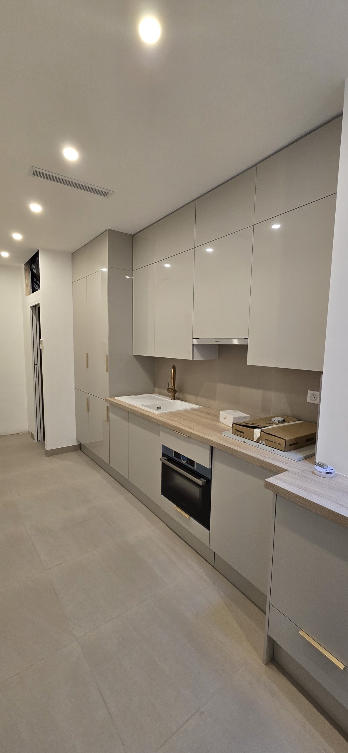 Artisan rénovation intérieure à paris 75007 : guide 2025 des tarifs, prestations et délais confiez votre rénovation intérieure à paris en 2025 à notre équipe de professionnels. conseils, expertise et réalisations sur-mesure pour transformer votre appartement ou maison.