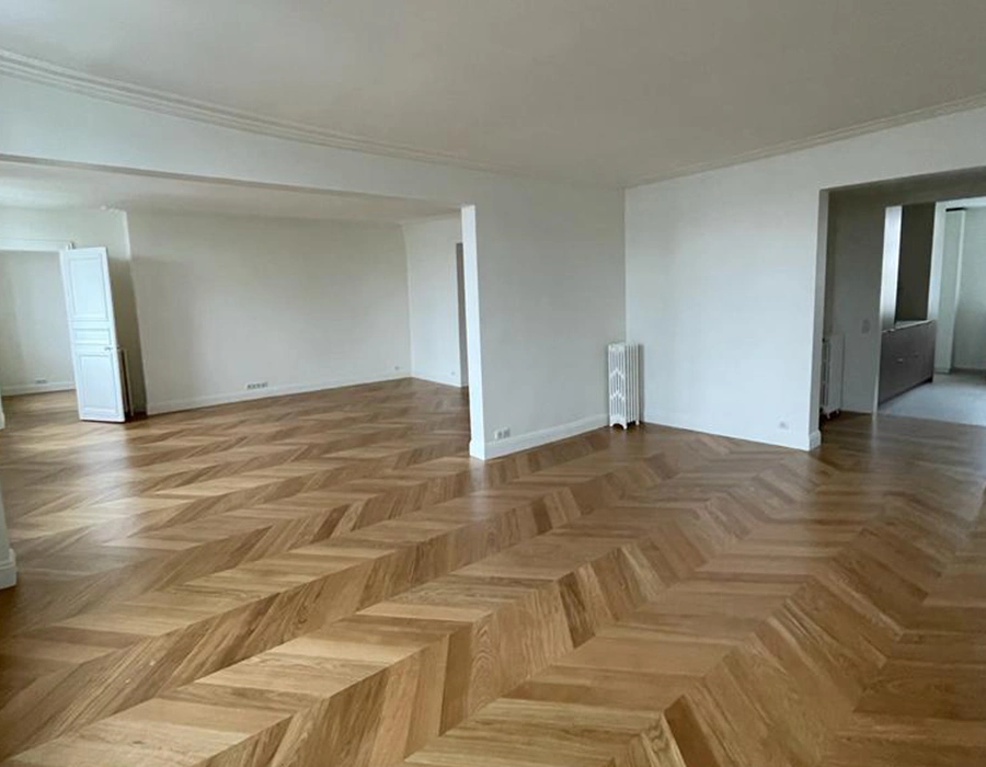 confiez votre rénovation intérieure à paris 75007 à des experts qualifiés. modernisation d’appartement, optimisation d’espace, décoration et travaux sur-mesure adaptés à vos besoins. devis gratuit et accompagnement personnalisé.