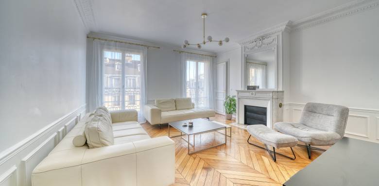 confiez la rénovation de votre maison à paris à des experts. conseils personnalisés, gestion complète du projet et des résultats de qualité pour transformer votre logement selon vos envies.