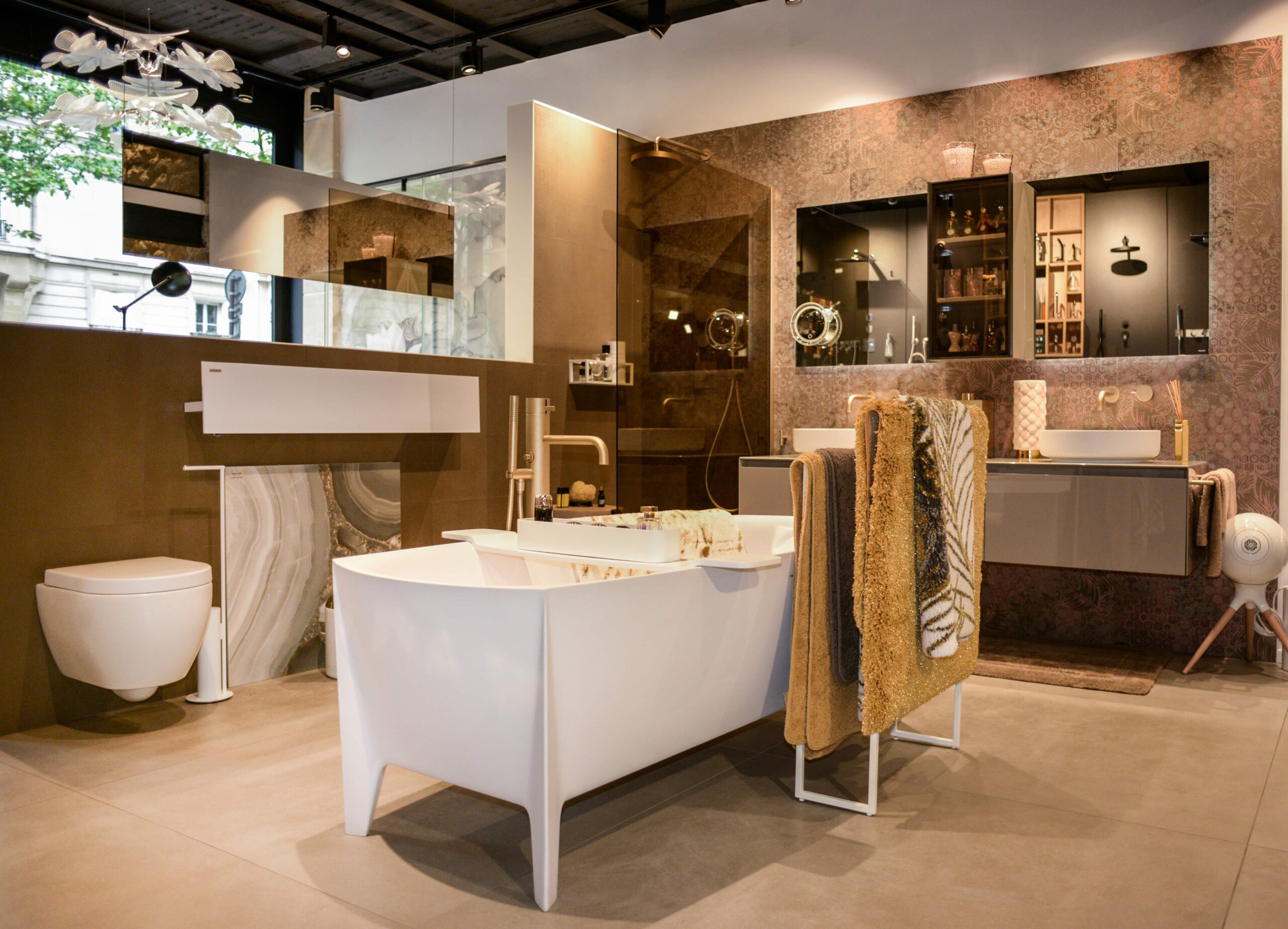 confiez la r&eacute;novation de votre salle de bain dans le 75007 &agrave; des professionnels qualifi&eacute;s. design moderne, mat&eacute;riaux de qualit&eacute; et travaux sur-mesure pour une salle de bain &agrave; votre image. devis gratuit !