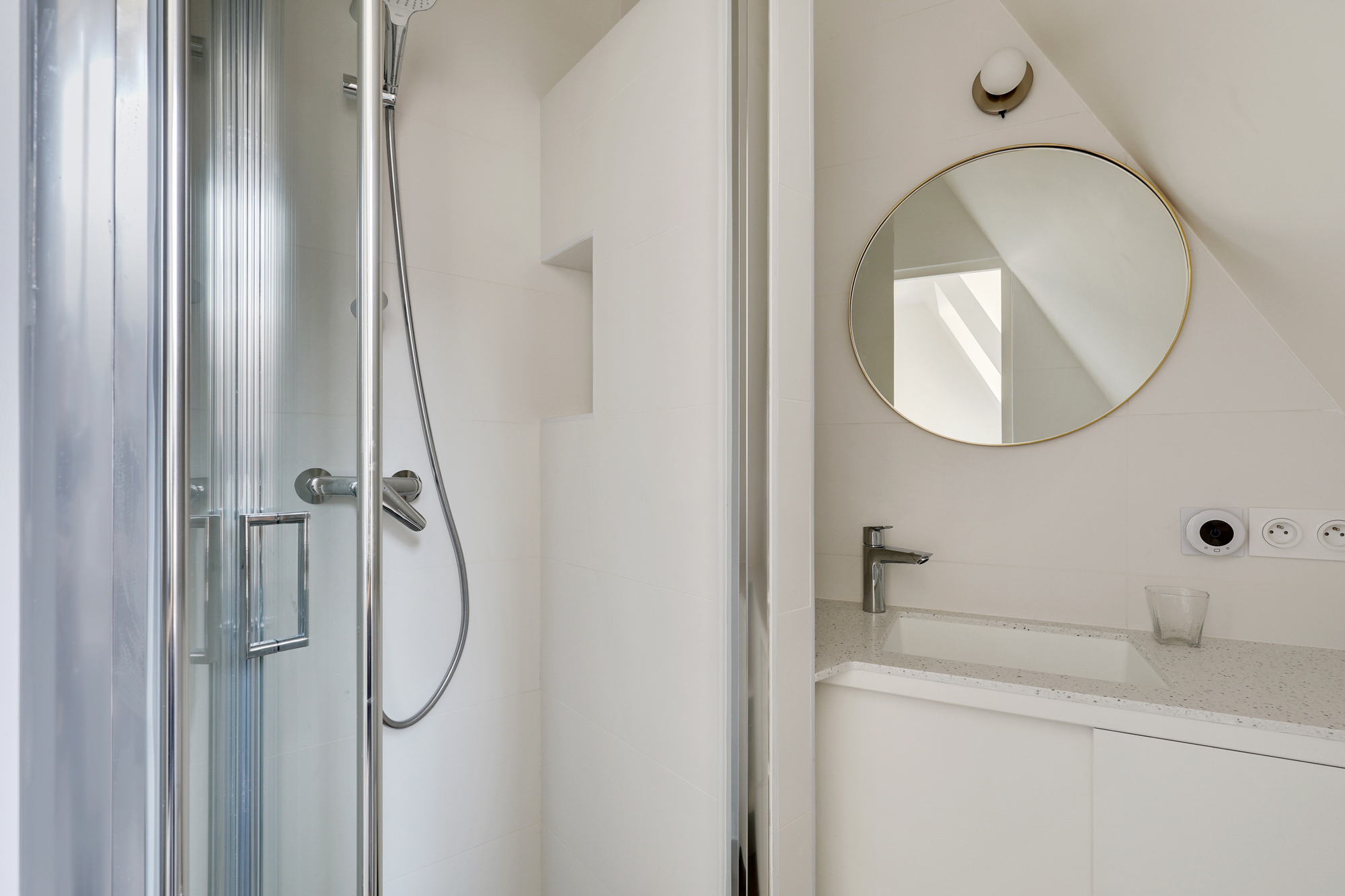 confiez la r&eacute;novation de votre studio dans le 75007 &agrave; des experts qualifi&eacute;s. solutions sur mesure, optimisation de l&rsquo;espace et accompagnement personnalis&eacute; pour un r&eacute;sultat &agrave; la hauteur de vos attentes.