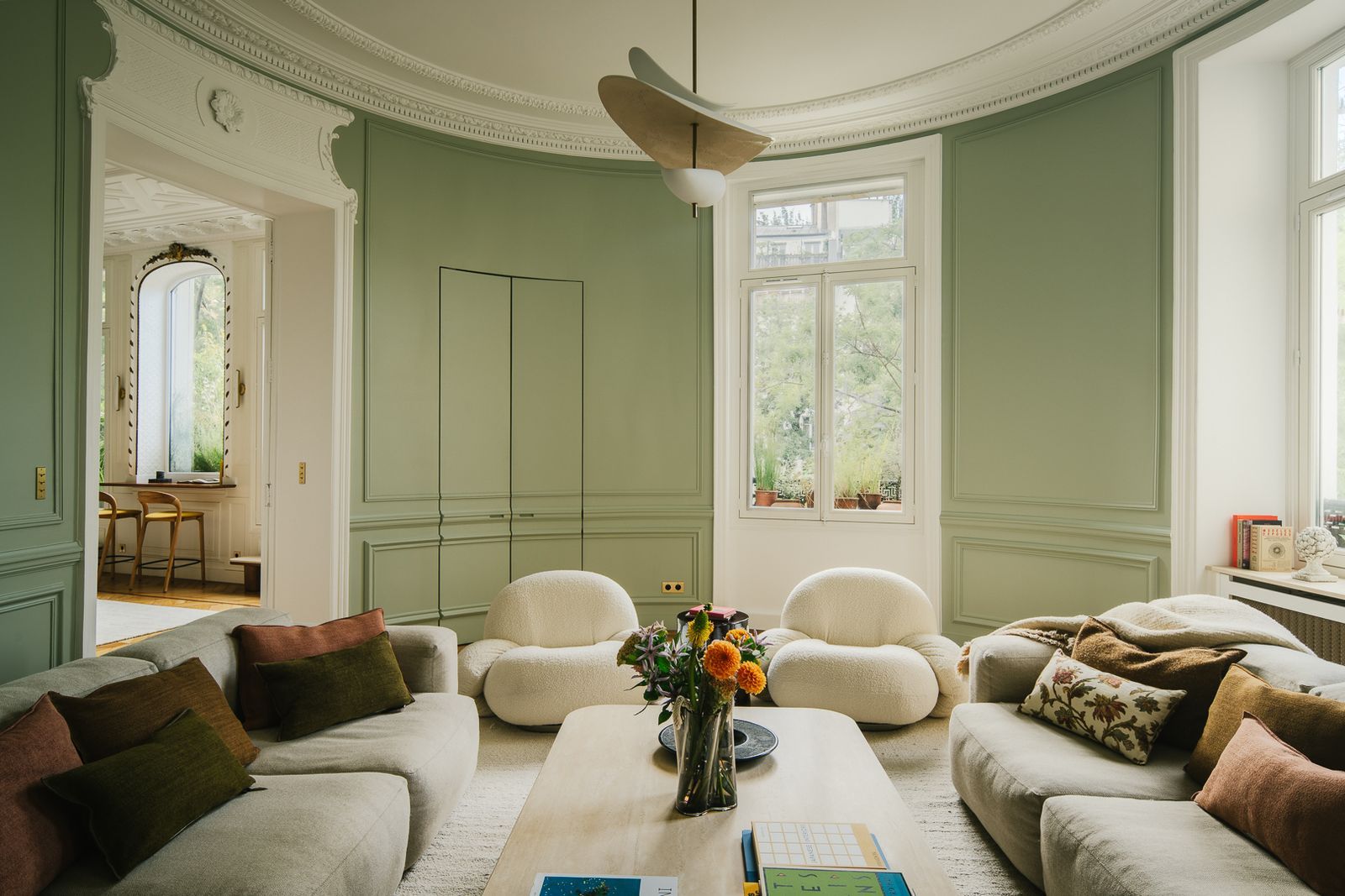 offrez une seconde vie &agrave; votre studio dans le 7&egrave;me arrondissement de paris avec notre service de r&eacute;novation haut de gamme. confort, design et finitions luxueuses pour un espace chic et moderne au c&oelig;ur du 75007.