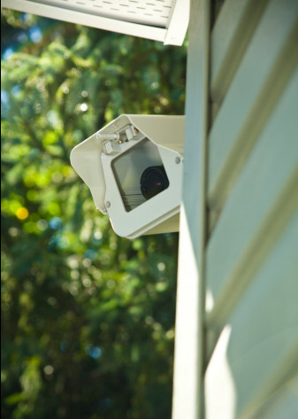 d&eacute;couvrez l&rsquo;essentiel sur l&rsquo;installation et l&rsquo;utilisation des cam&eacute;ras de surveillance en copropri&eacute;t&eacute; : r&eacute;glementation, droits, s&eacute;curit&eacute; et conseils pour prot&eacute;ger efficacement les parties communes.