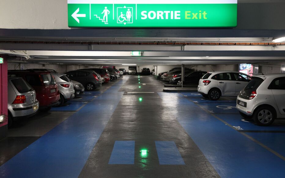 Recharge partagée en parking commun à paris 75007 : répartition des coûts découvrez les tarifs de recharge de voitures électriques et les frais de parking dans le 7ème arrondissement de paris (75007) pour optimiser votre budget déplacement.