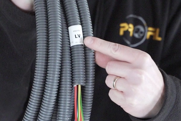 Bricolage ou professionnel pour l'électricité à paris 7e : où placer le curseur vous hésitez entre faire votre électricité vous-même ou faire appel à un professionnel à paris 7e ? découvrez nos conseils pour choisir la meilleure solution pour vos travaux électriques en toute sécurité.