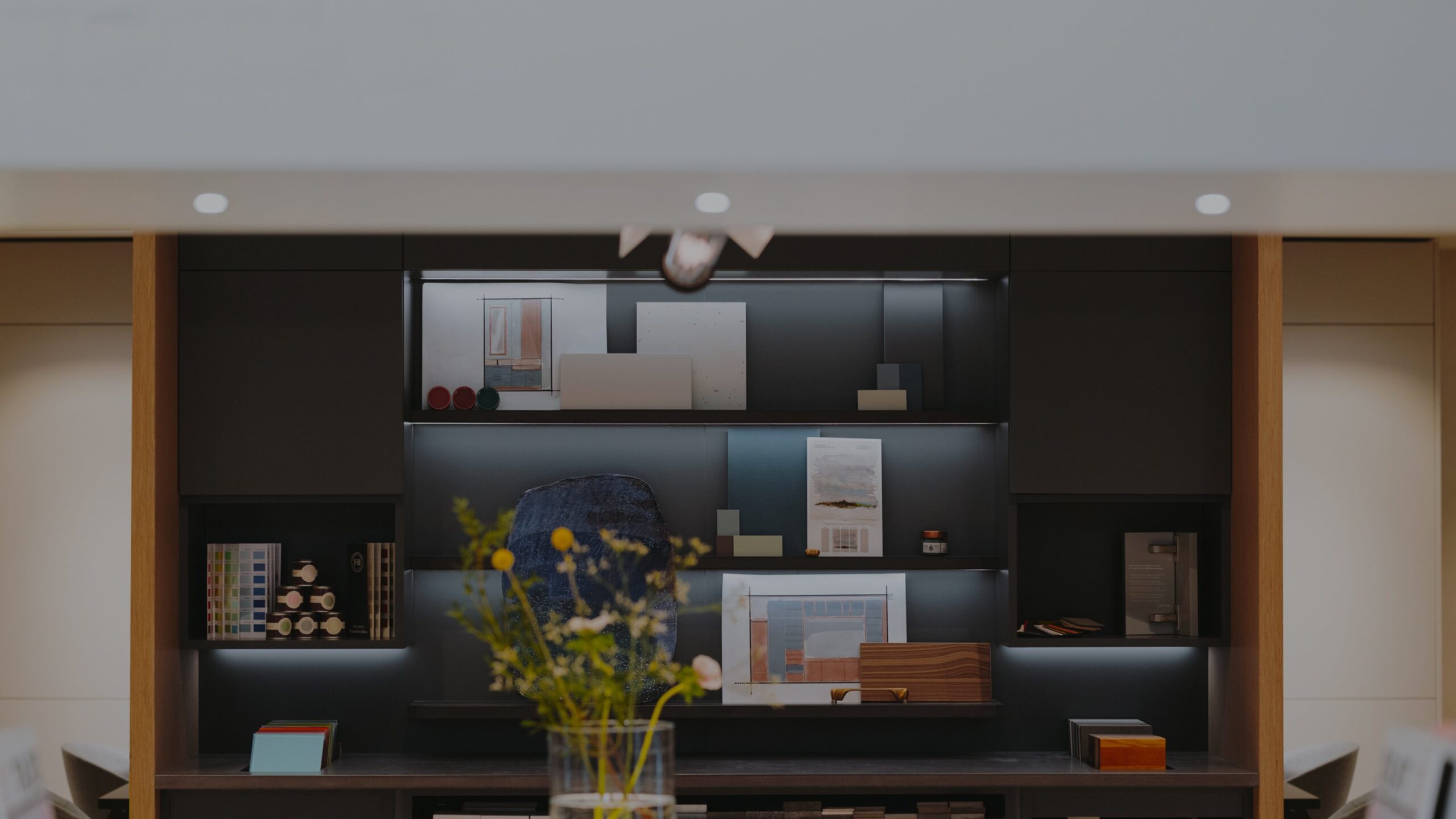 d&eacute;couvrez nos menuiseries int&eacute;rieures sur mesure &agrave; paris 7 : portes, placards, escaliers et agencements personnalis&eacute;s. qualit&eacute; artisanale, conseils sur-mesure et installation professionnelle pour sublimer votre int&eacute;rieur.