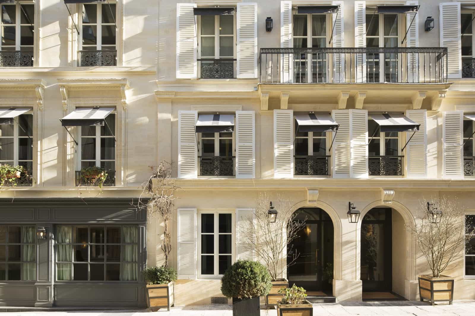 d&eacute;couvrez nos services de menuiseries int&eacute;rieures &agrave; paris 7. portes, placards, escaliers sur mesure : des solutions &eacute;l&eacute;gantes et personnalis&eacute;es pour sublimer votre int&eacute;rieur. devis gratuit et r&eacute;alisations de qualit&eacute;.