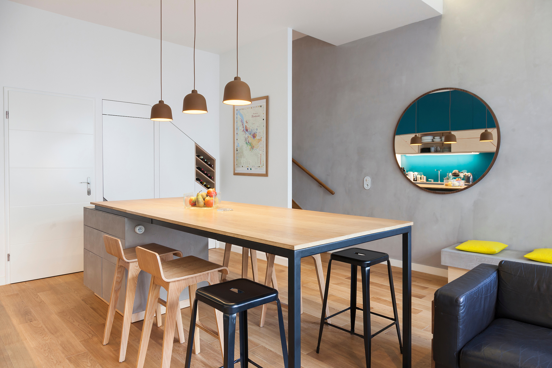 d&eacute;couvrez nos menuiseries int&eacute;rieures sur mesure &agrave; paris 7 : portes, placards, escaliers et agencements personnalis&eacute;s. qualit&eacute; artisanale, conseils et devis gratuit pour sublimer votre int&eacute;rieur.