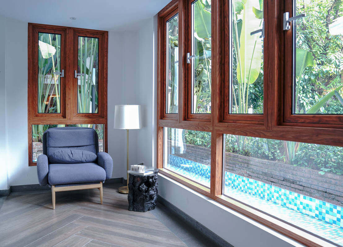 Peindre des fenêtres en bois à paris 7 : joints, mastics et finitions besoin de rénover vos fenêtres en bois à paris 7 ? découvrez notre service professionnel de peinture pour fenêtres en bois, avec finition soignée et conseils personnalisés pour sublimer votre habitat.