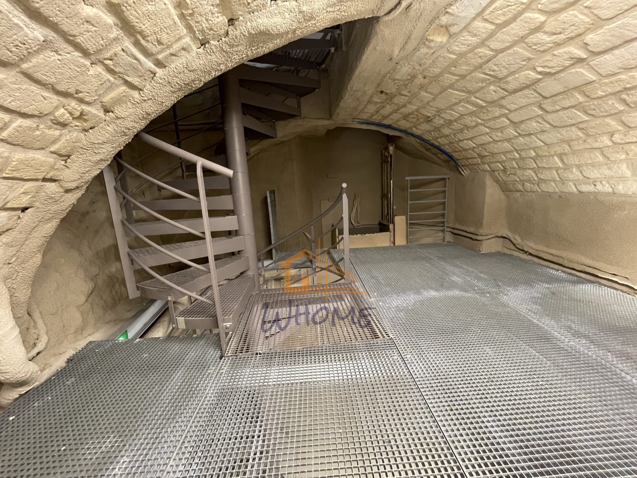 Rénovation d'une cave voûtée à paris 7e coûts et précautions confiez la rénovation de votre cave à paris 7e à des experts. améliorez l’isolation, la sécurité et l’esthétique de votre sous-sol avec des solutions sur-mesure. devis gratuit.