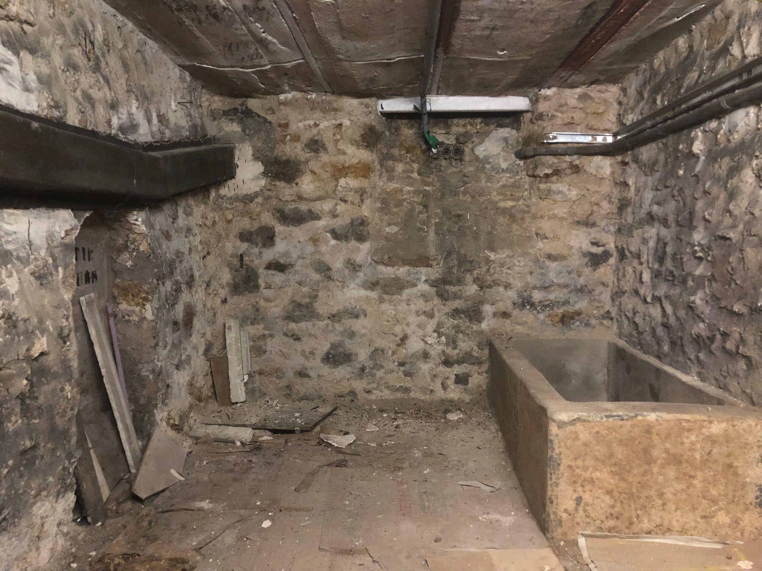 Rénovation d'une cave voûtée à paris 7e coûts et précautions confiez la rénovation de votre cave à paris 7e à des experts. optimisez votre espace et valorisez votre bien avec des solutions sur mesure et un accompagnement professionnel.