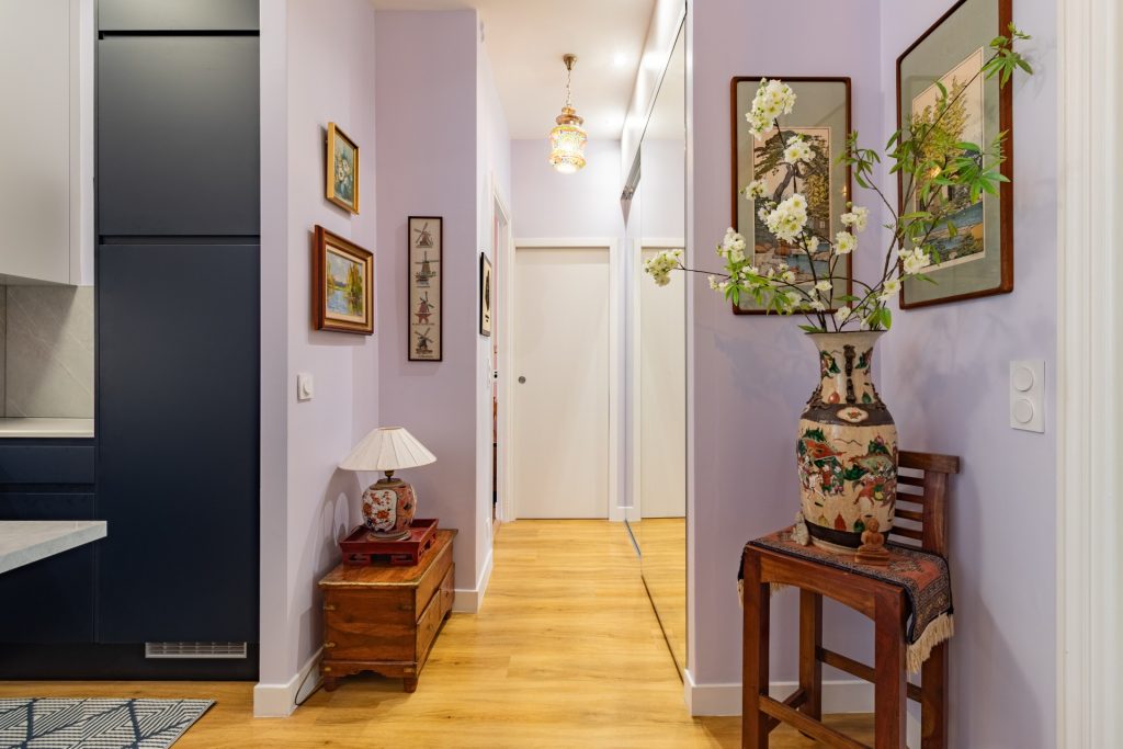 découvrez 7 astuces peinture incontournables pour réussir votre rénovation intérieure à paris. conseils pratiques, idées déco et techniques pour transformer votre espace facilement.