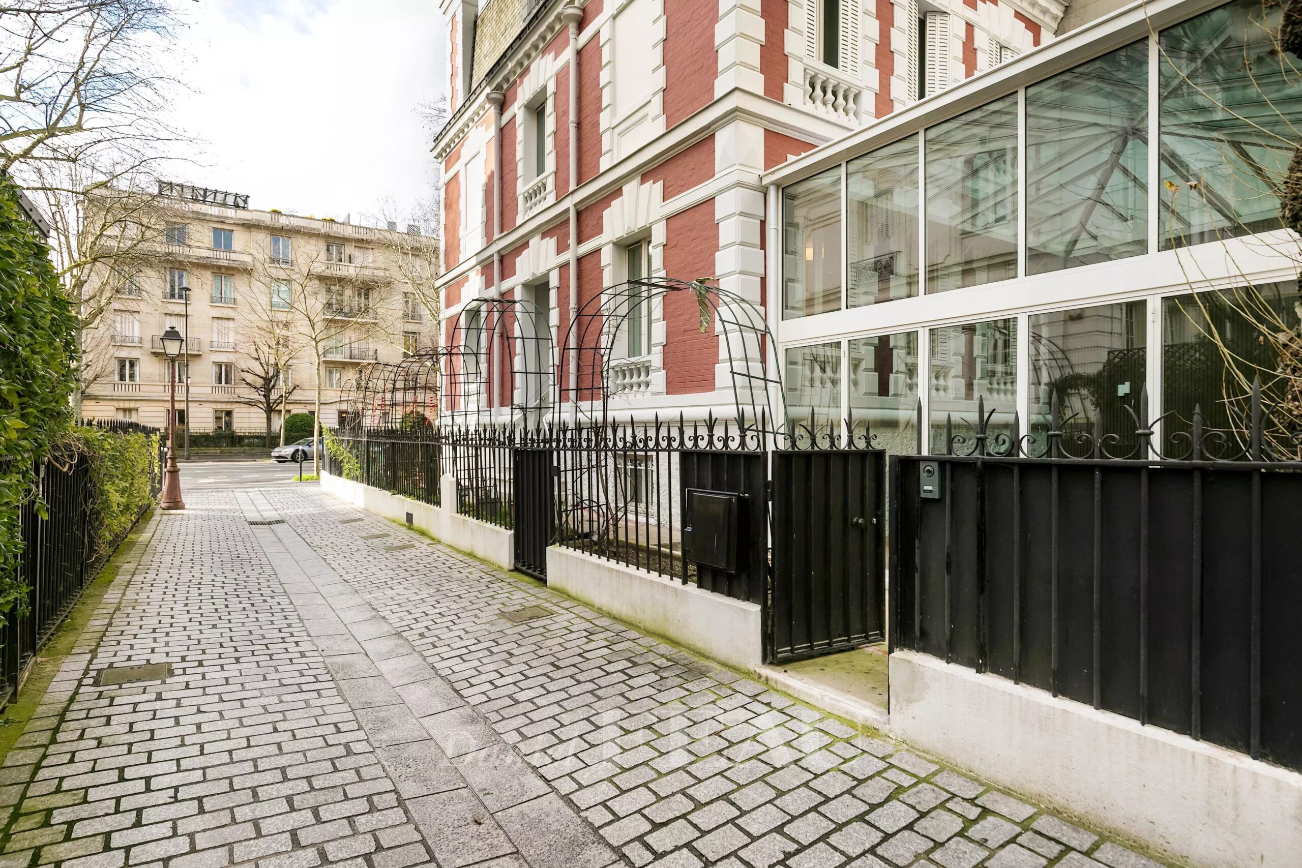 d&eacute;couvrez les prix pr&eacute;vus pour la r&eacute;novation de maison &agrave; paris 75007 en 2025. obtenez des conseils, tendances et estimations pour r&eacute;ussir votre projet de r&eacute;novation dans le 7e arrondissement.
