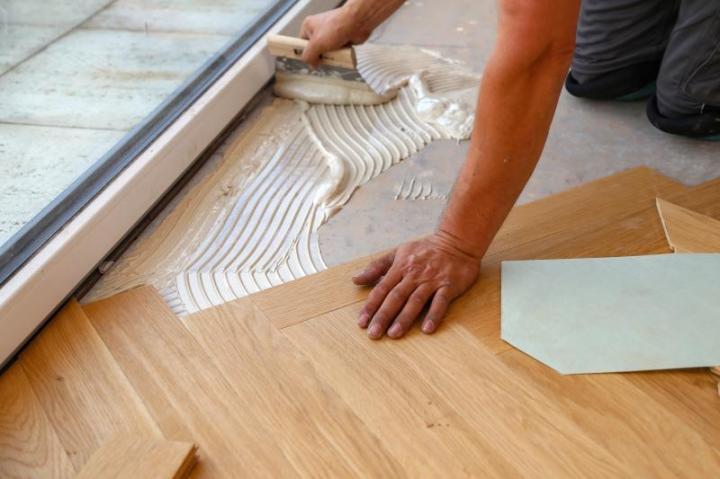 d&eacute;couvrez nos services de r&eacute;novation professionnelle : expertise, conseils personnalis&eacute;s et r&eacute;alisations sur-mesure pour transformer votre espace selon vos besoins et votre budget.
