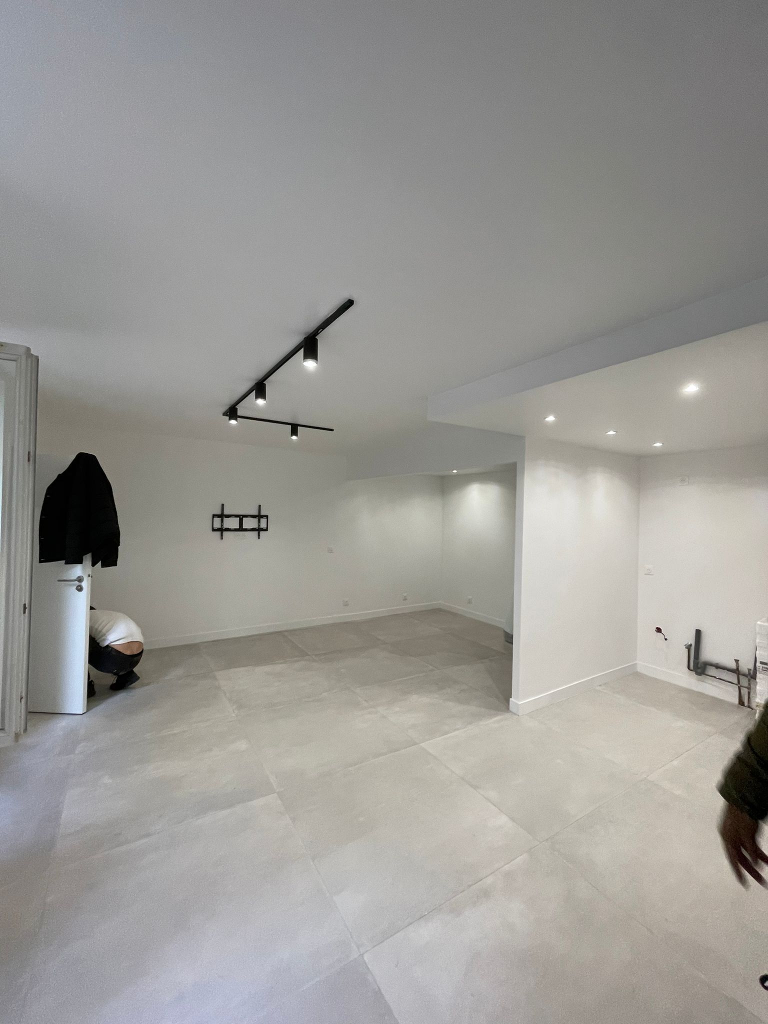 Rénovation de studio à paris 75007 en 2025 : budget, délais, aides et tendances confiez la rénovation de votre studio à paris en 2025 à des experts pour un aménagement moderne, fonctionnel et sur mesure. obtenez un devis gratuit et des conseils adaptés à vos besoins.