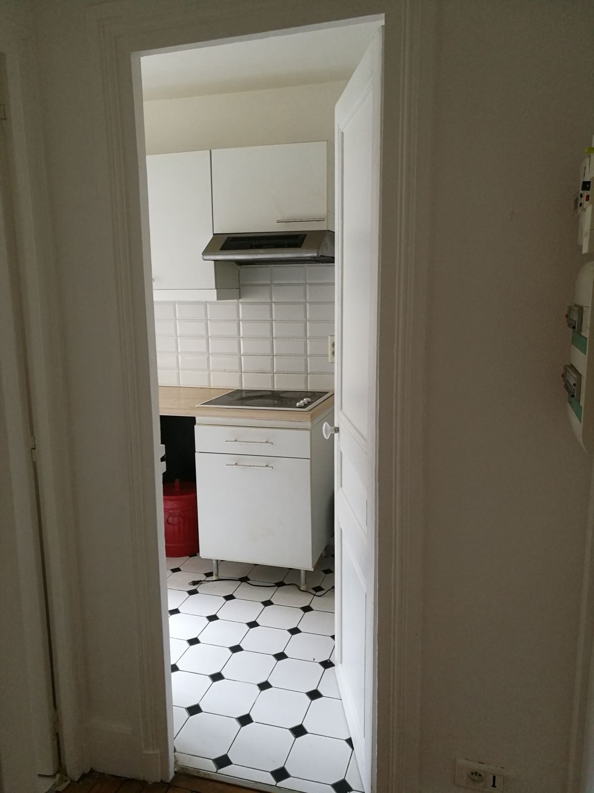 confiez la r&eacute;novation de votre t2 dans le 75007 &agrave; des professionnels exp&eacute;riment&eacute;s. conseils personnalis&eacute;s, accompagnement sur mesure et prestations de qualit&eacute; pour valoriser votre appartement &agrave; paris.